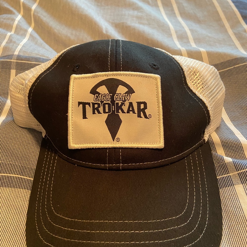 Eagle Claw Mesh Trucker Snap Back Hat